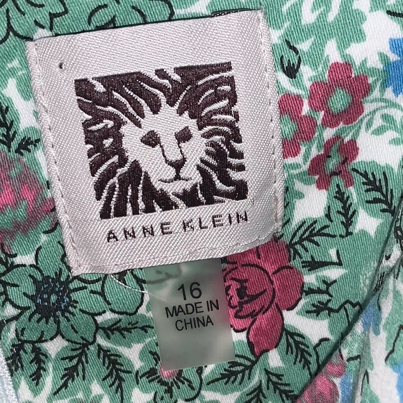 Anne Klein Sleeveless Floral Dress - Picture 10 of 10